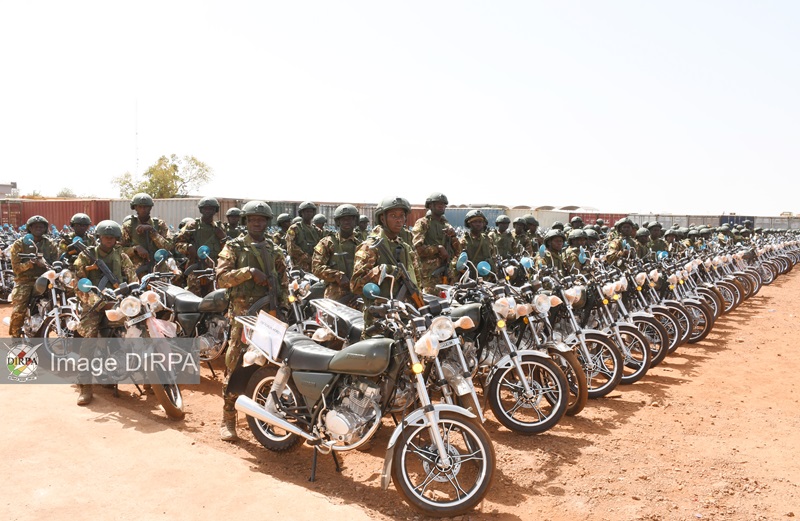 REMISE DE PLUSIEURS CENTAINES DE MOTOS AUX FORCES ARMEES MALIENNES : Un bon départ pour les premières unités légères motorisées engagées dans la lutte contre le terrorisme